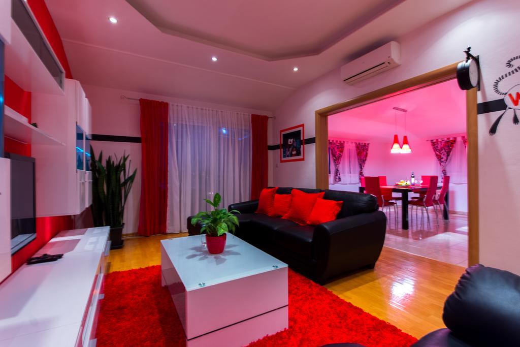 Apartments Barba Трогір Екстер'єр фото