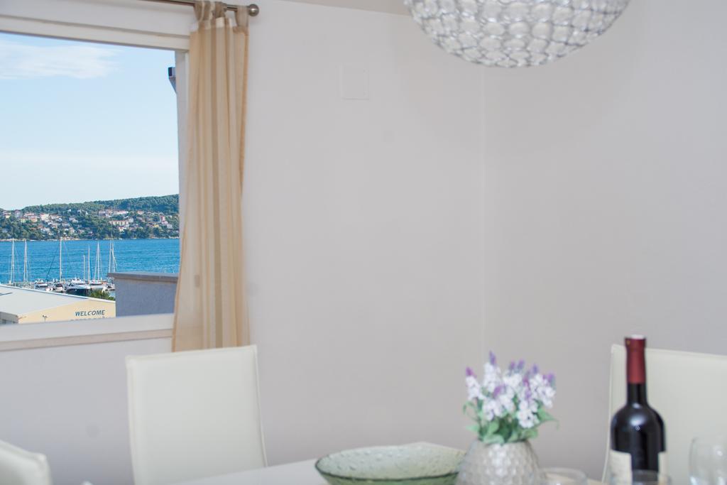 Apartments Barba Трогір Екстер'єр фото
