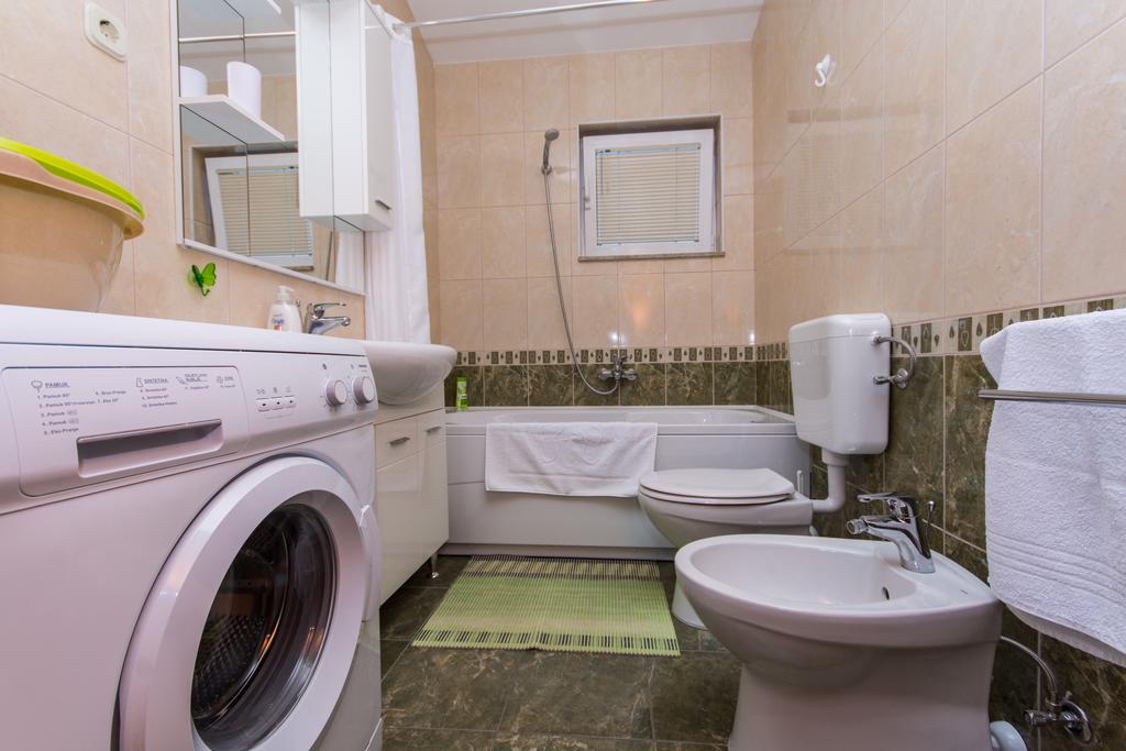 Apartments Barba Трогір Екстер'єр фото