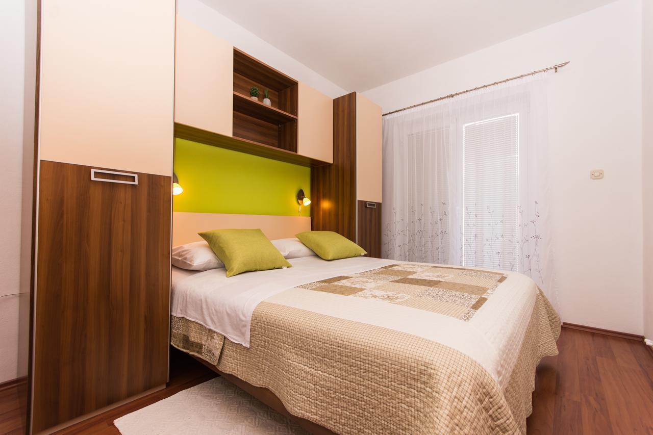 Apartments Barba Трогір Екстер'єр фото