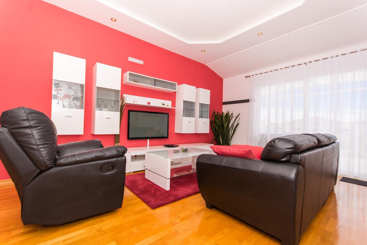 Apartments Barba Трогір Екстер'єр фото