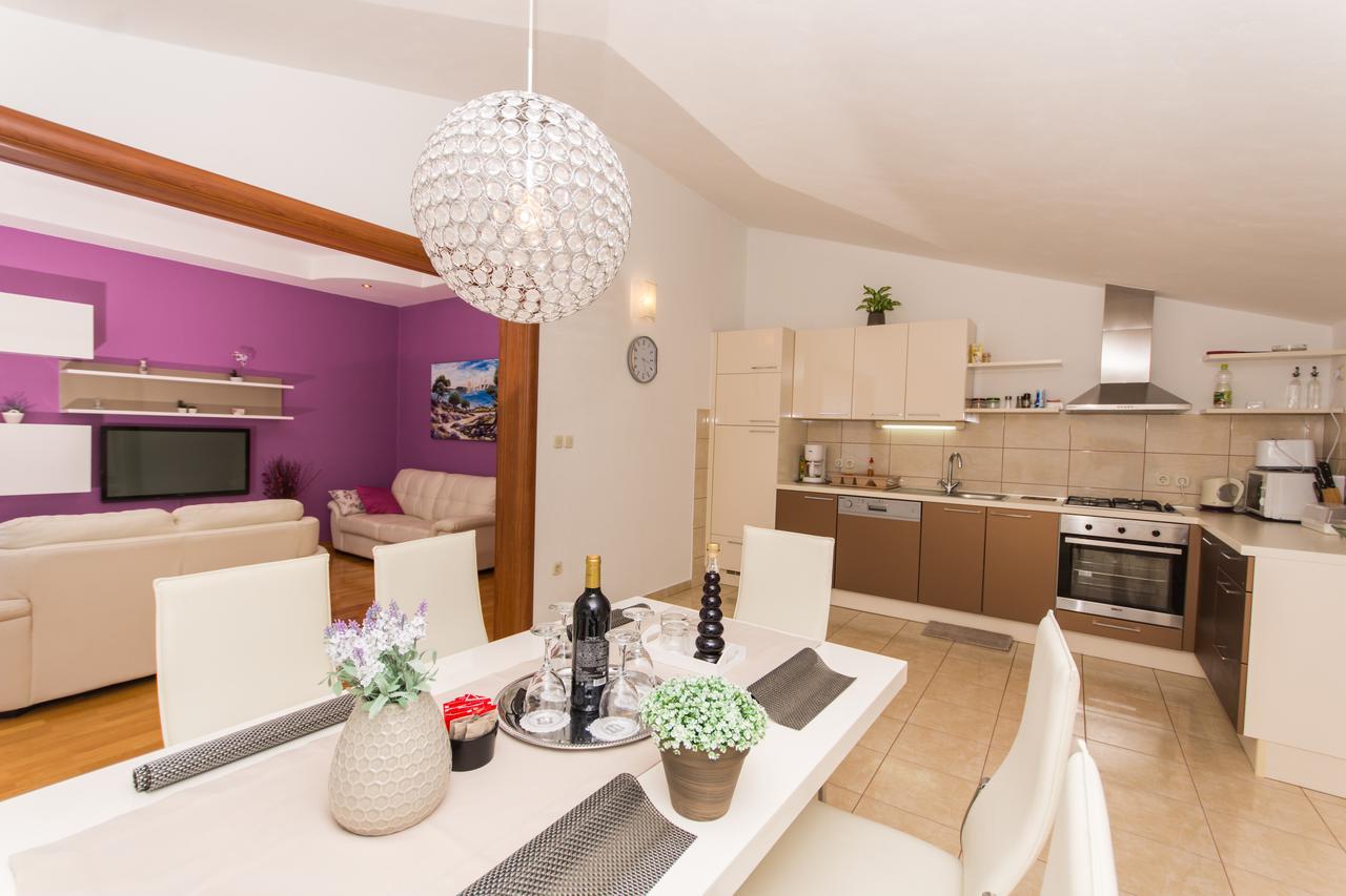 Apartments Barba Трогір Екстер'єр фото